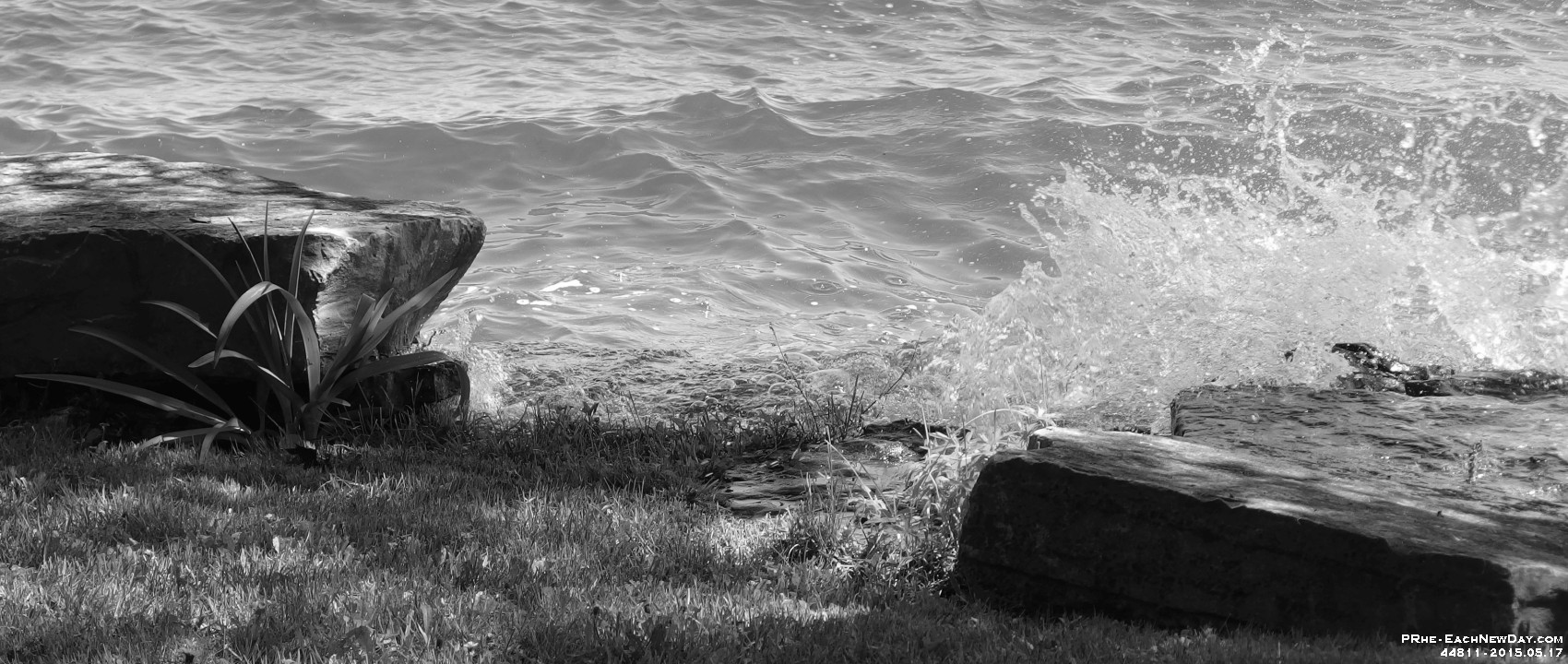 44811CrBwLe - Anniversary trip to the cottage with Beth - Views of water splashing